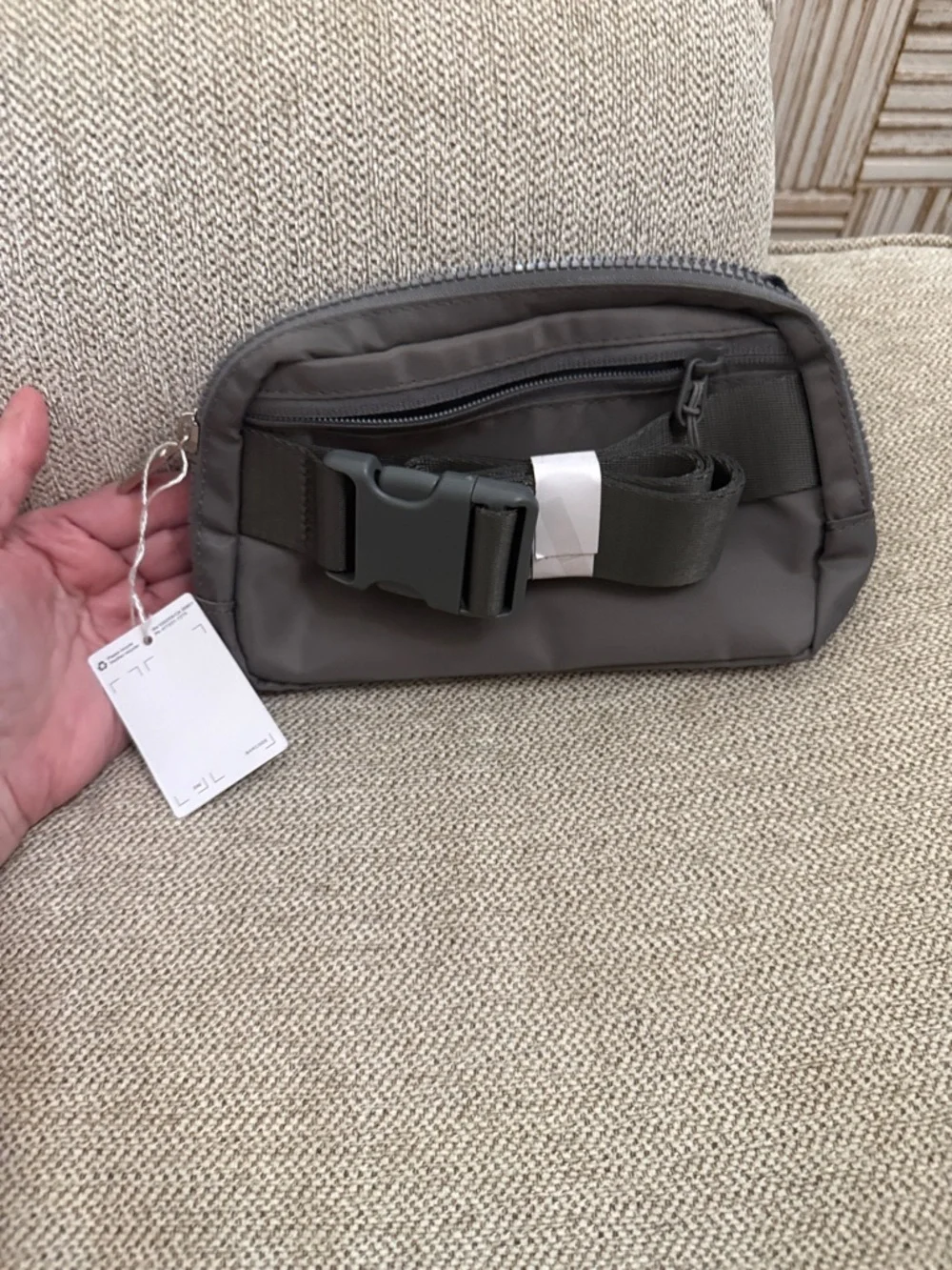 lululemon everywhere belt bag - Picture 4 of 6